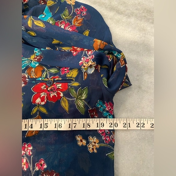 Kut From The Kloth Size MP Navy Blue Floral Sheer Long Sleeve Button Down Top - Picture 9 of 10